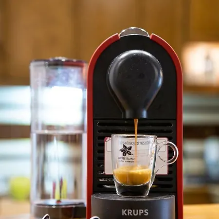 דירה Modern Est.6 *