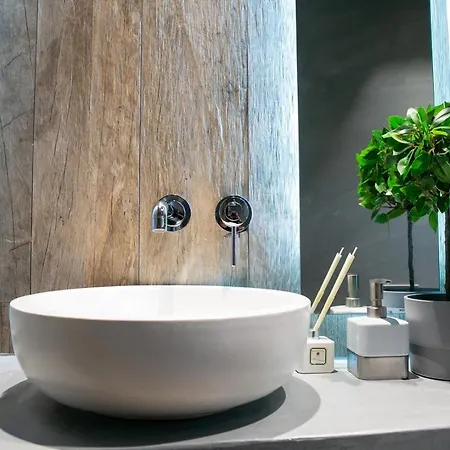 Modern Est.6 테살로니키