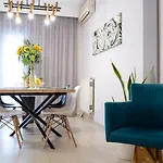 Apartment Modern Est.6 *